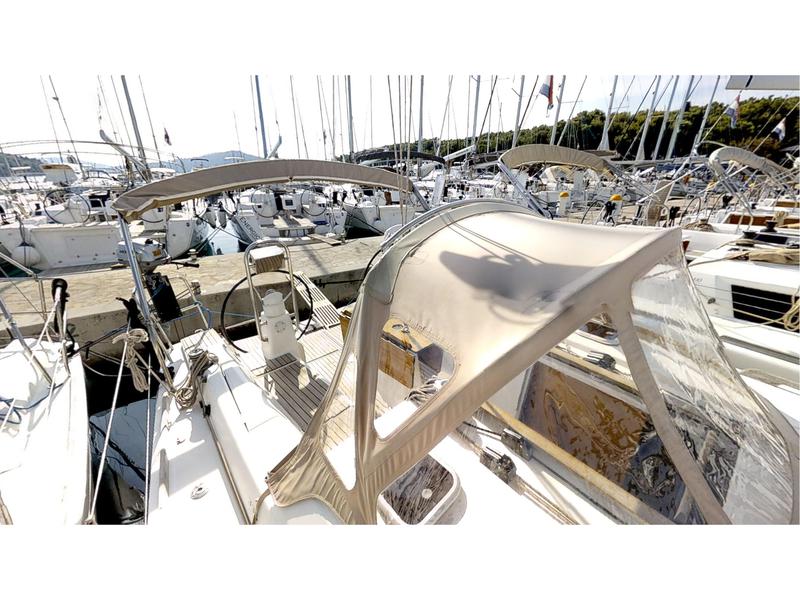 Book yachts online - sailboat - Dufour 335 Grand Large - Tara FB - rent