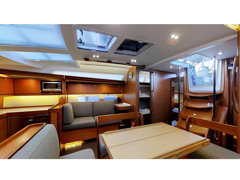 Book yachts online - sailboat - Dufour 520 Grand Large - Volante - rent