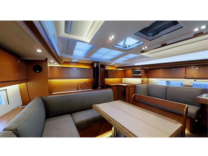 Book yachts online - sailboat - Dufour 520 Grand Large - Volante - rent