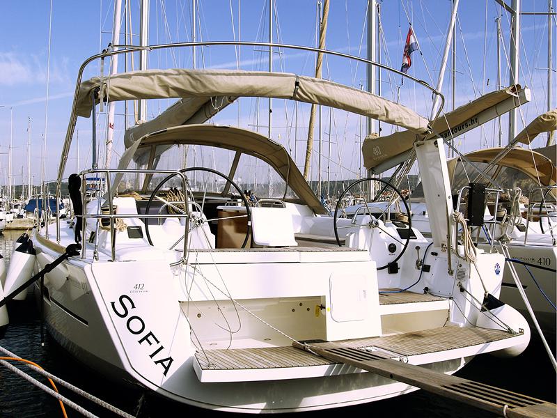 Book yachts online - sailboat - Dufour 412 Grand large - Sofia - rent