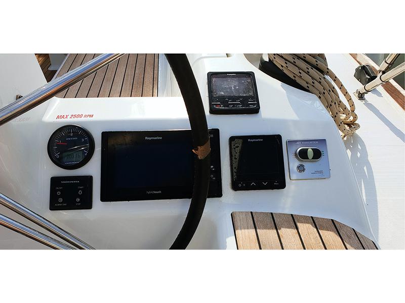 Book yachts online - sailboat - Dufour 460 Grand Large - Tenuto - rent