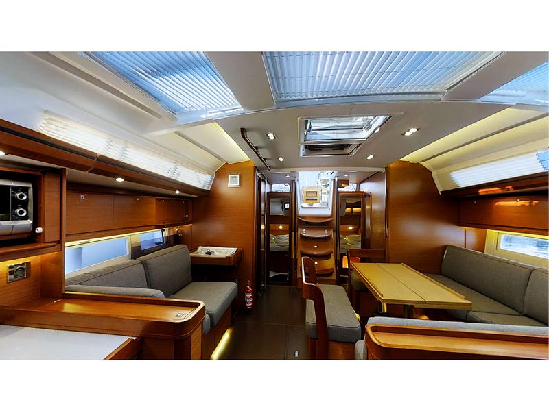 Book yachts online - sailboat - Dufour 520 Grand Large - Maestoso - rent