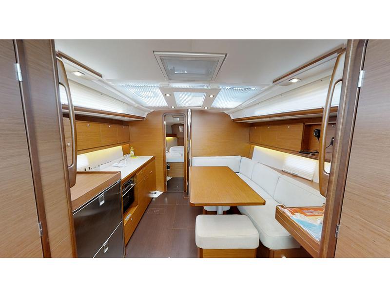 Book yachts online - sailboat - Dufour 390 Grand Large - Maša - rent