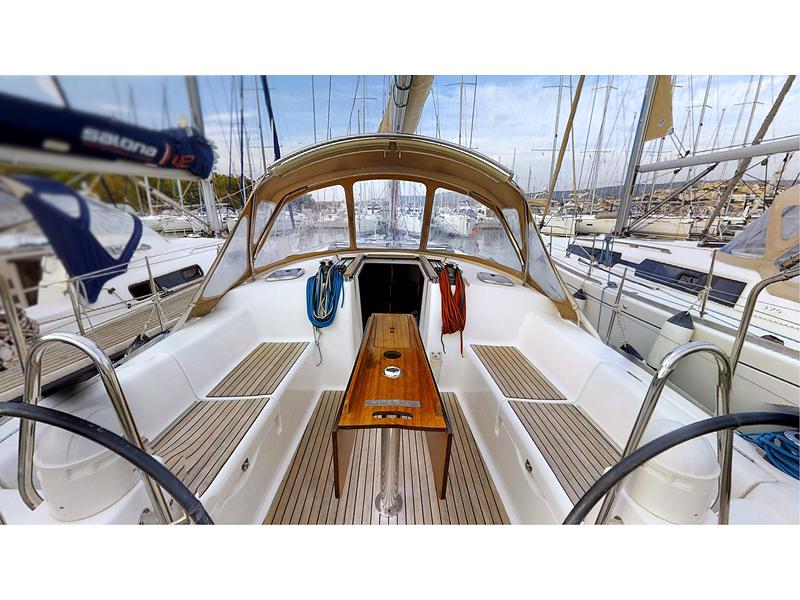 Book yachts online - sailboat - Dufour 375 Grand Large - Mara R - rent