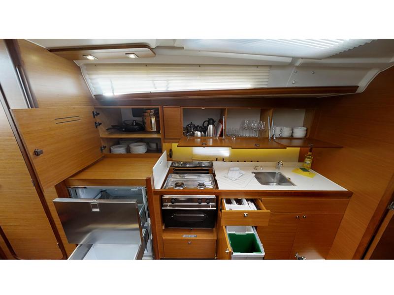 Book yachts online - sailboat - Dufour 390 Grand Large - Ruža - rent