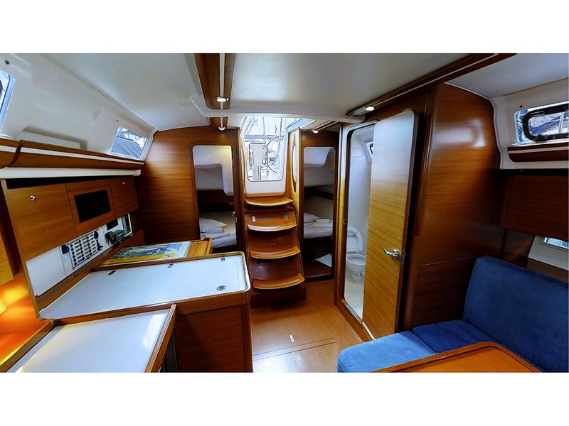 Book yachts online - sailboat - Dufour 375 Grand Large - Iva FB - rent