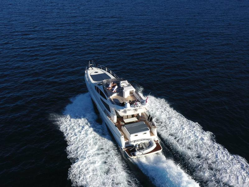 Book yachts online - motorboat - Alena 58 Sport Fly - MORNING LIGHT - rent