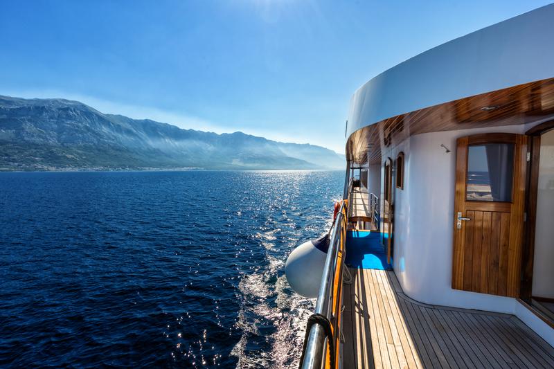 Book yachts online - motorboat - Luxury Motor Yacht - Diamond - rent