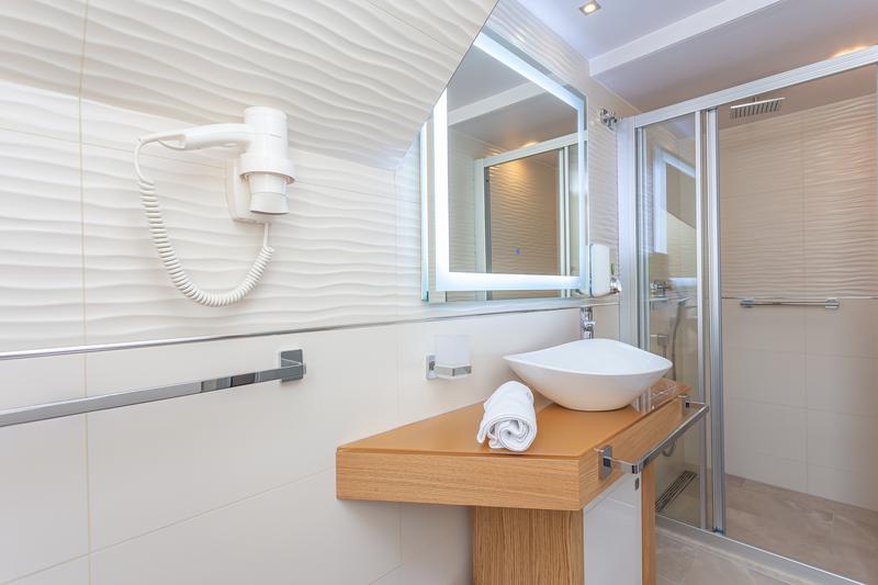 Book yachts online - motorboat - Luxury Motor Yacht - Lastavica - rent