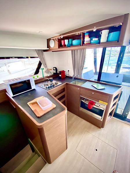 Book yachts online - catamaran - Lagoon 42 - The Key of Joy - rent