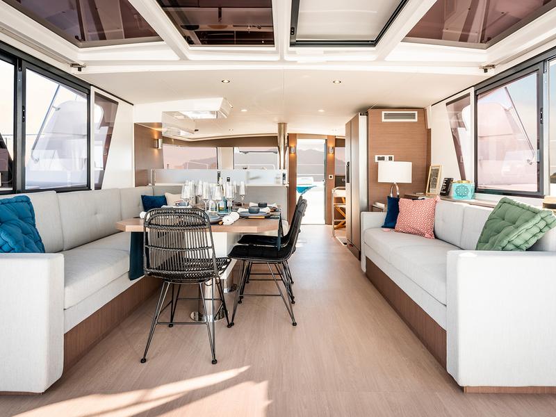 Book yachts online - catamaran - Bali 4.6 - Scorpio - rent