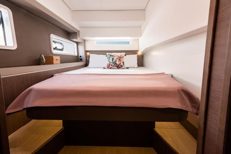 Book yachts online - catamaran - Bali 4.2 - Pisces - rent