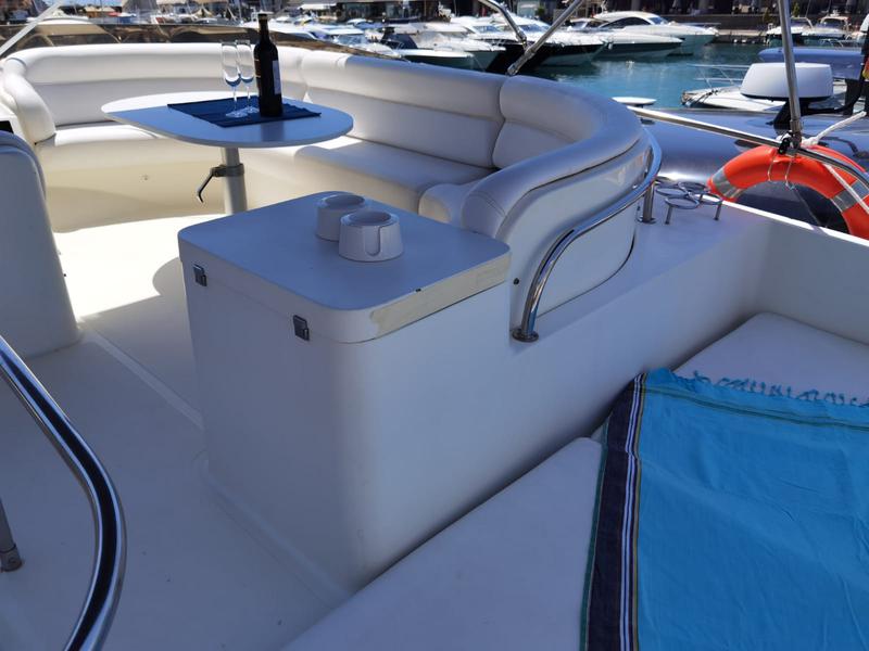 Book yachts online - motorboat - Rodman 41 - Mainera - rent