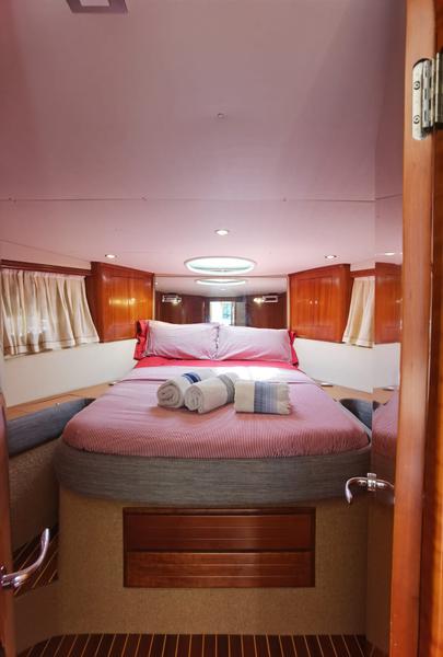 Book yachts online - motorboat - Rodman 41 - Mainera - rent