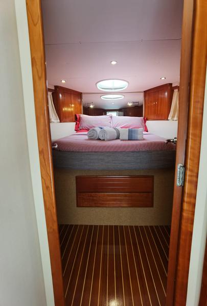 Book yachts online - motorboat - Rodman 41 - Mainera - rent