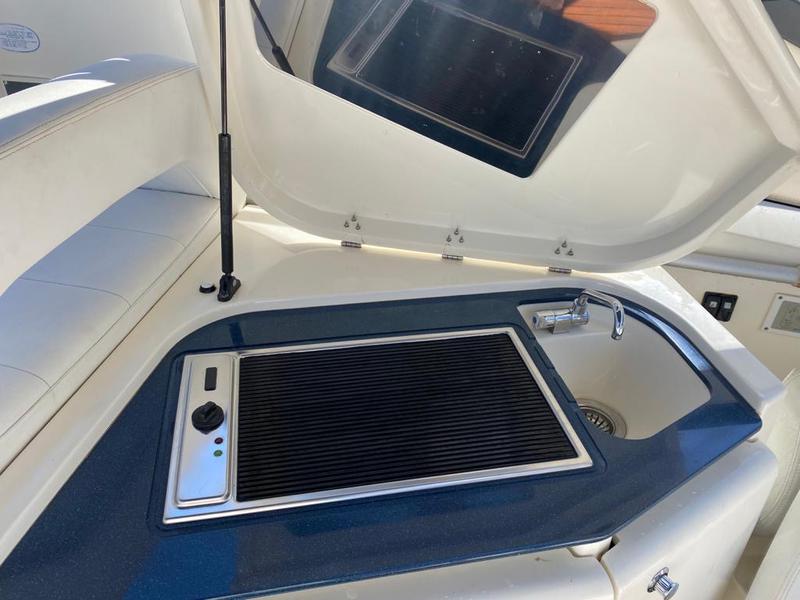 Book yachts online - motorboat - Atlantis 39 - Cornucopia IV - rent