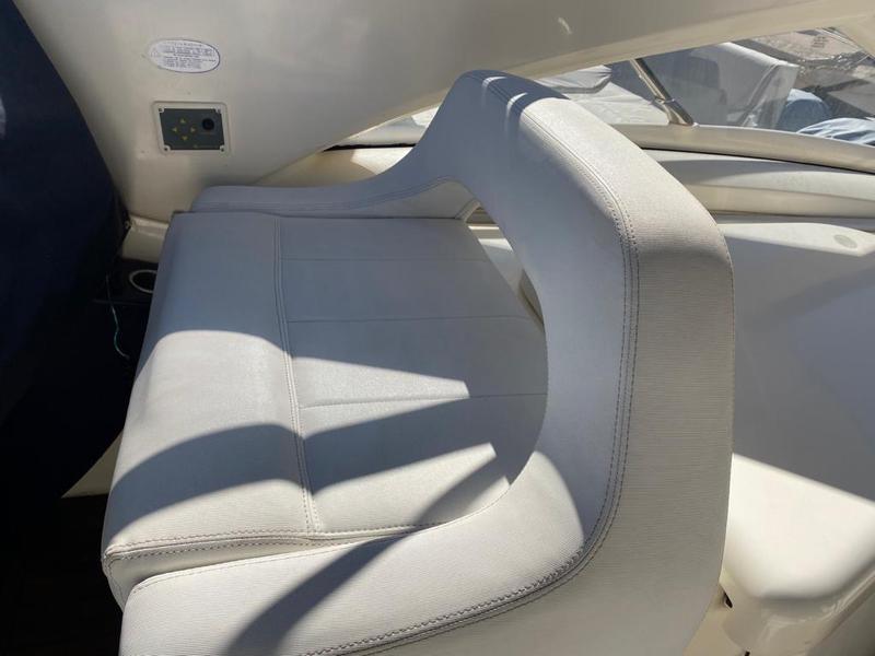 Book yachts online - motorboat - Atlantis 39 - Cornucopia IV - rent