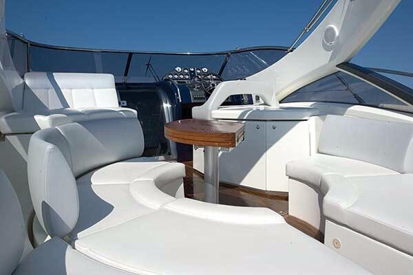Book yachts online - motorboat - Atlantis 39 - Cornucopia IV - rent