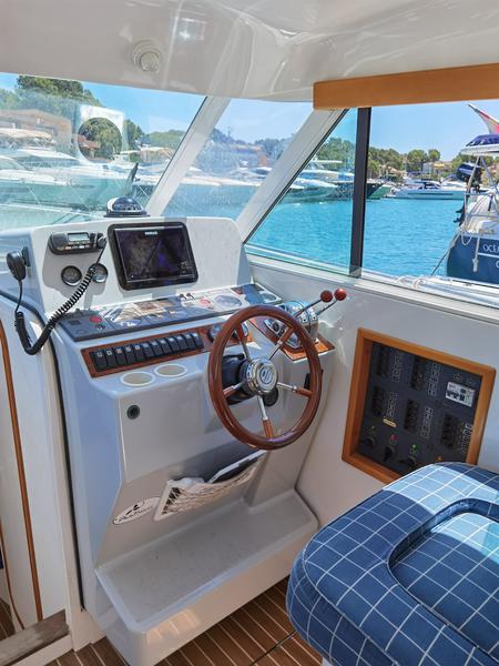 Book yachts online - motorboat - Faeton Moraga 910 - Arianne - rent