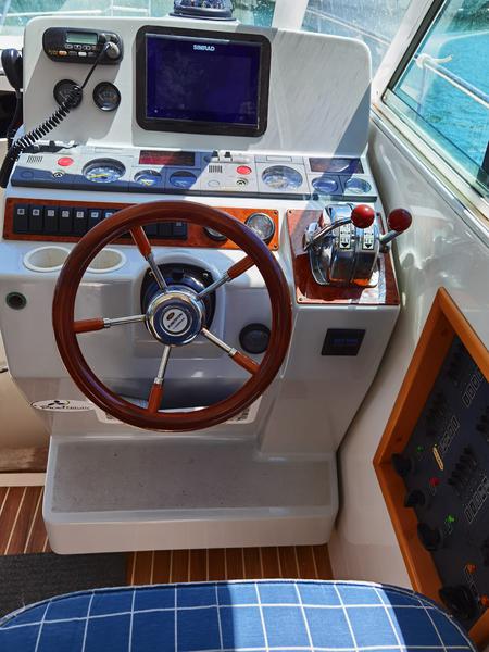 Book yachts online - motorboat - Faeton Moraga 910 - Arianne - rent