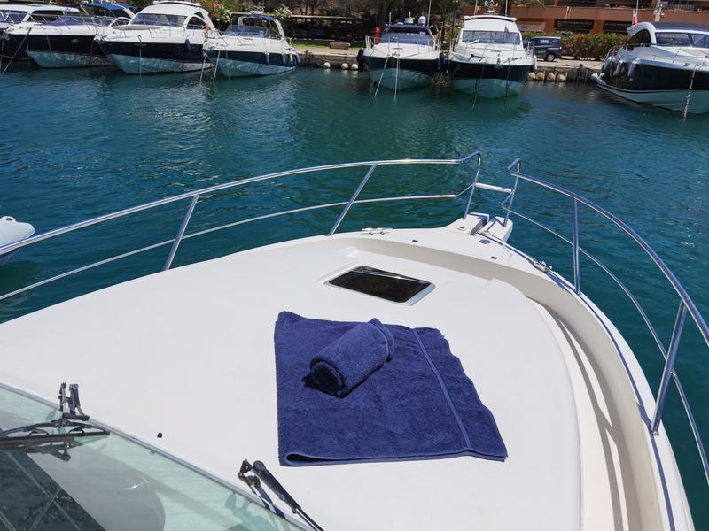 Book yachts online - motorboat - Faeton Moraga 910 - Arianne - rent