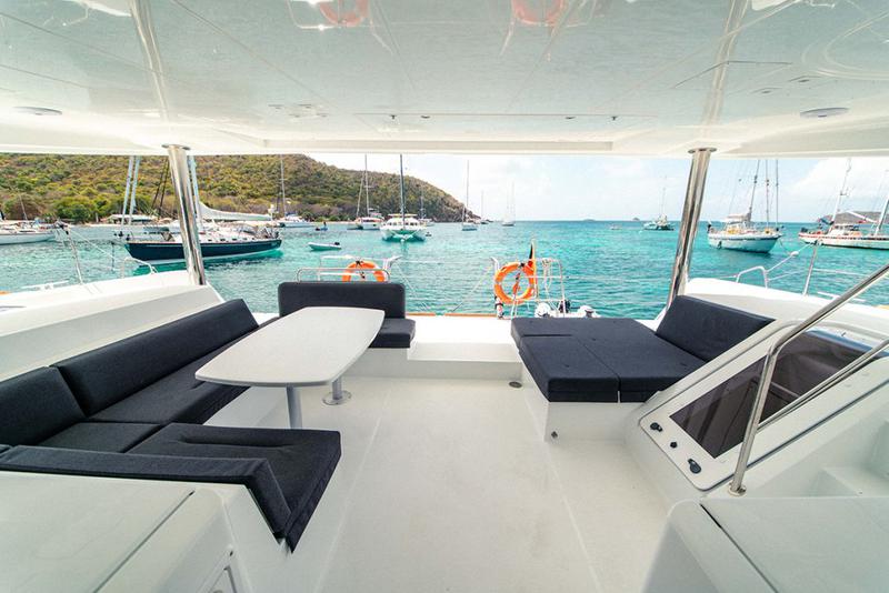 Book yachts online - catamaran - Lagoon 52F - AKANA  - rent