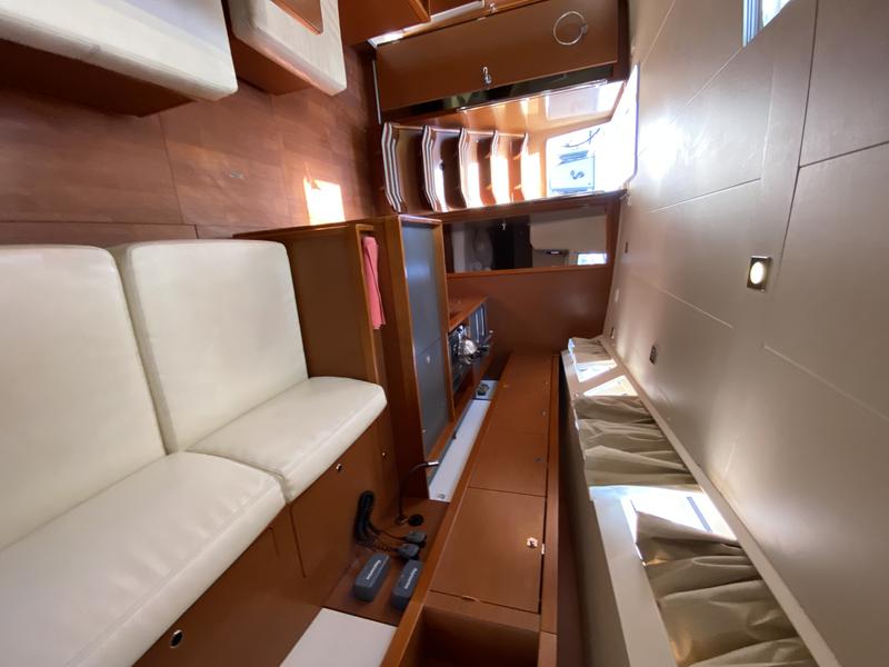 Book yachts online - sailboat - Oceanis 45/3 - Callidora - rent