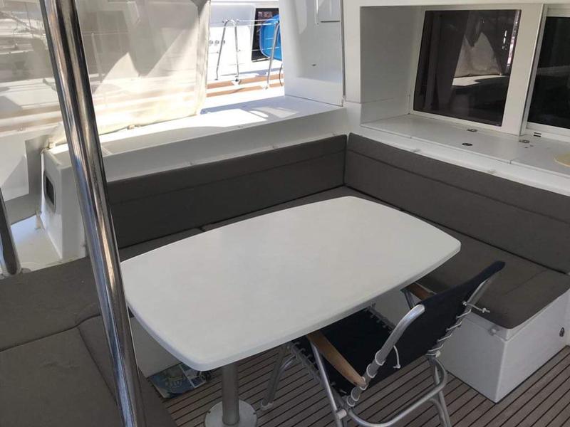 Book yachts online - catamaran - Lagoon 450 Flybridge - Cinzia - rent