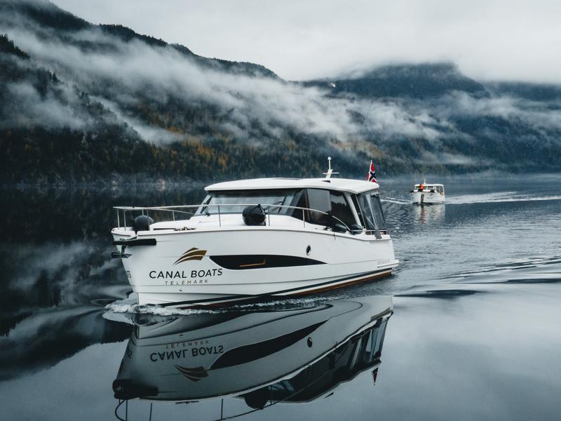 Book yachts online - motorboat - Greenline 39 - Helgeroa - rent