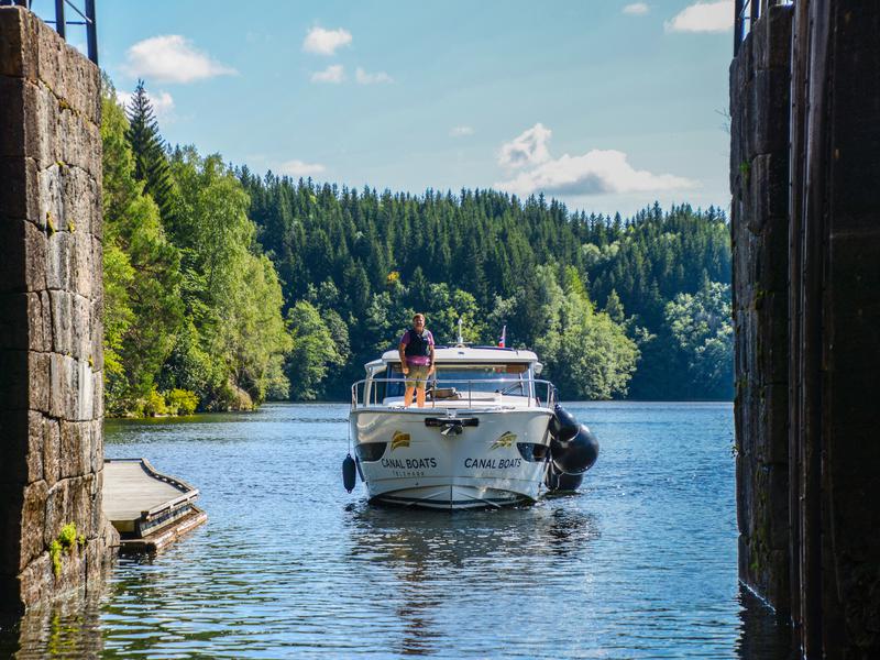 Book yachts online - motorboat - Greenline 39 - Skien - rent