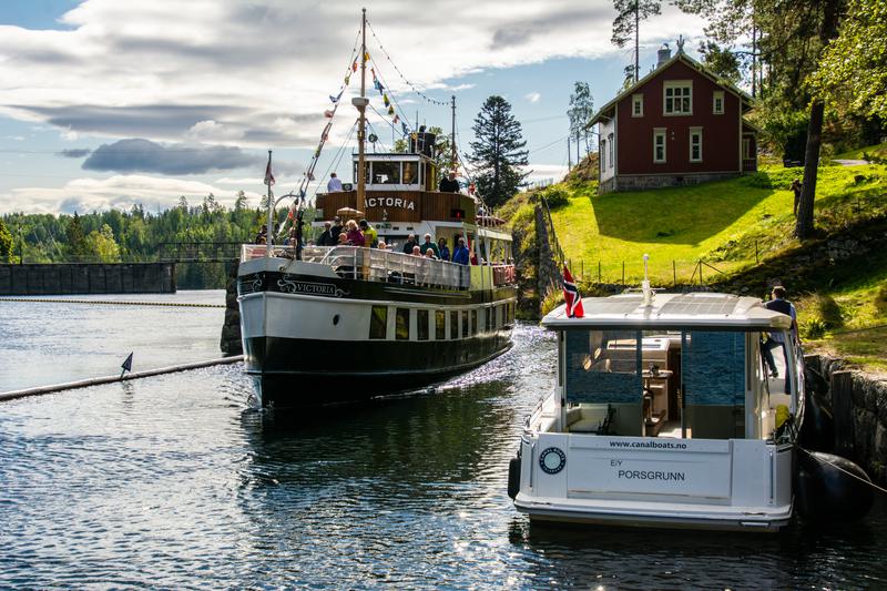 Book yachts online - motorboat - Greenline 33 - Kragerø - rent