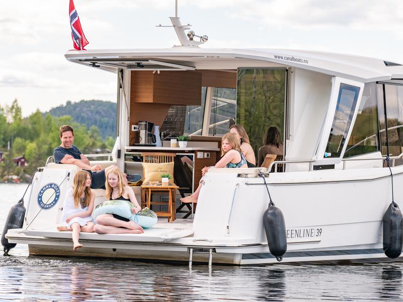 Book yachts online - motorboat - Greenline 33 - Kragerø - rent