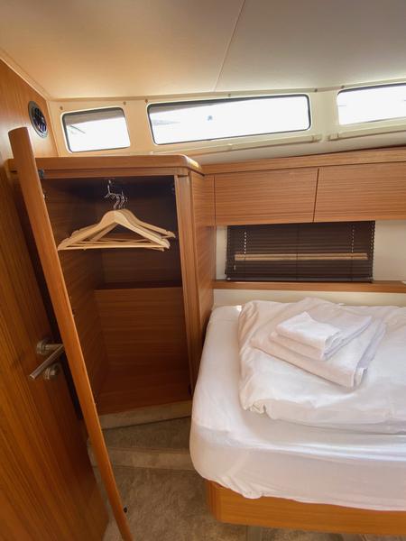 Book yachts online - motorboat - Greenline 39 - Kviteseid - rent