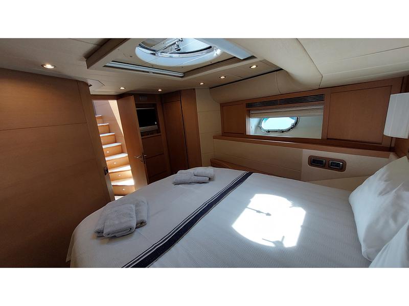 Book yachts online - motorboat - Evo Marine Deauville 760 - My Way  - rent