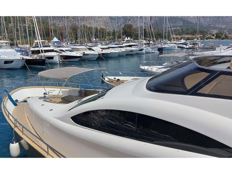 Book yachts online - motorboat - Evo Marine Deauville 760 - My Way  - rent