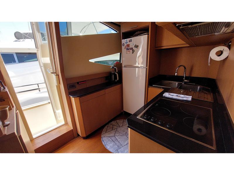 Book yachts online - motorboat - Evo Marine Deauville 760 - My Way  - rent