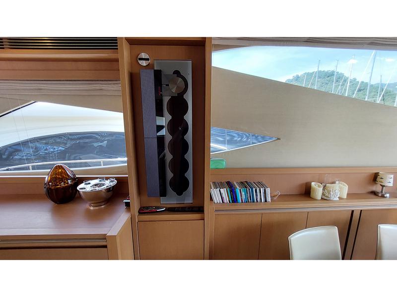 Book yachts online - motorboat - Evo Marine Deauville 760 - My Way  - rent