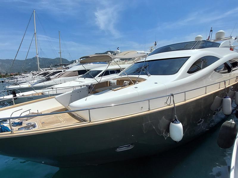 Book yachts online - motorboat - Evo Marine Deauville 760 - My Way  - rent