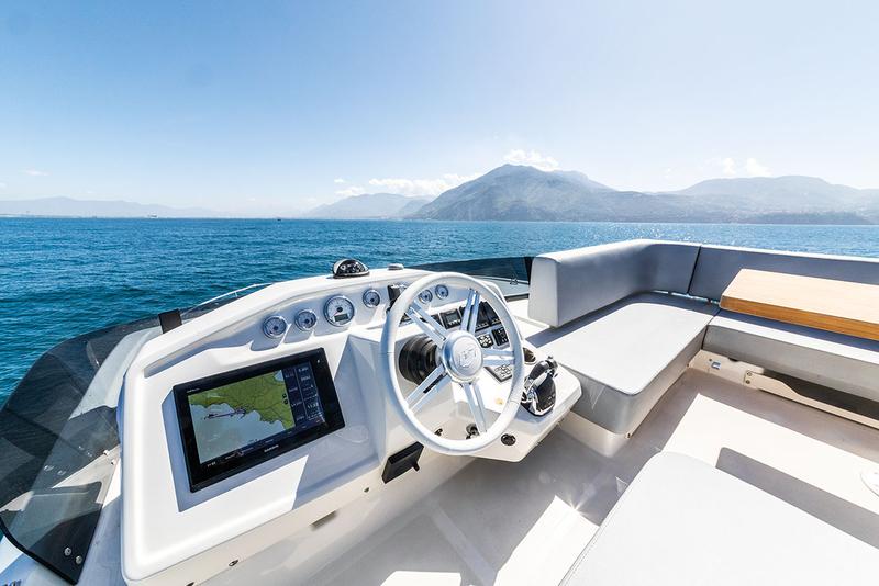 Book yachts online - motorboat - Cranchi T43 Eco Trawler - G&amp;K2 - rent