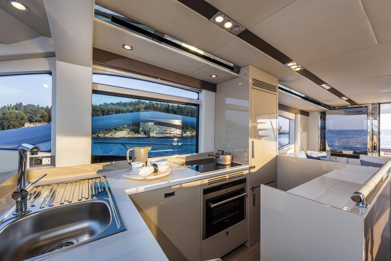 Book yachts online - motorboat - Numarine 62 - Journey - rent