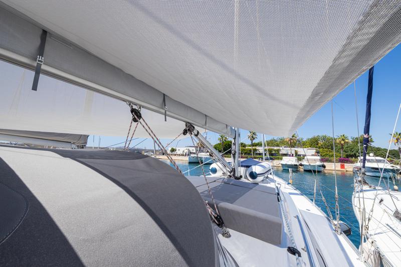 Book yachts online - sailboat - Bavaria Cruiser 46 - First Step - rent
