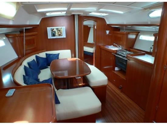 Book yachts online - sailboat - Oceanis Clipper 393 - Victory Sail - rent