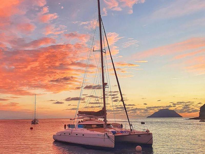 Book yachts online - catamaran - Bahia 46 - Hyera ( AC / WATER MAKER ) - rent