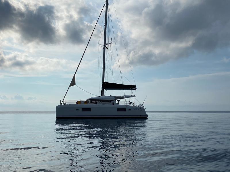 Book yachts online - catamaran - Lagoon 42 - MAGAN 1 WATER MAKER - PANNELS  - rent