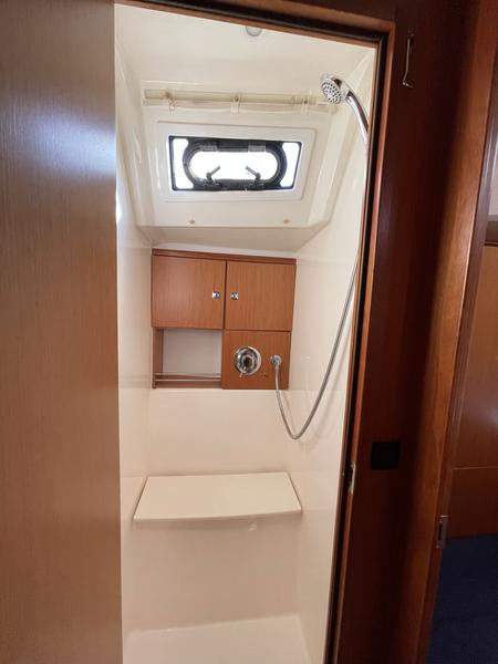 Book yachts online - sailboat - Bavaria 46 Cruiser - Amaris - rent