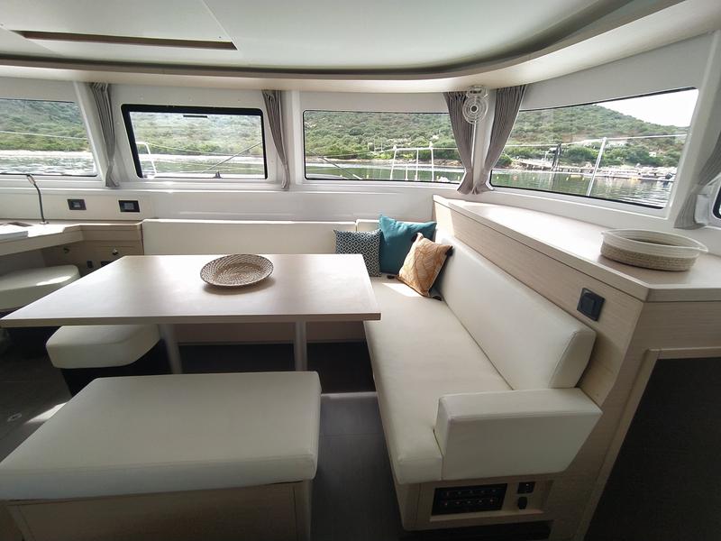 Book yachts online - catamaran - Lagoon 46 - Gea - rent