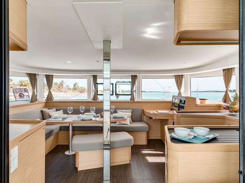 Book yachts online - catamaran - Lagoon 42 - Mare - rent