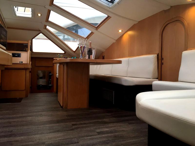 Book yachts online - catamaran - Privilege 51 - Montagu - rent