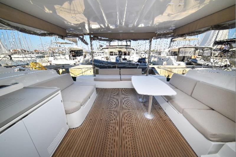 Book yachts online - catamaran - Lagoon 50 - LUX - rent