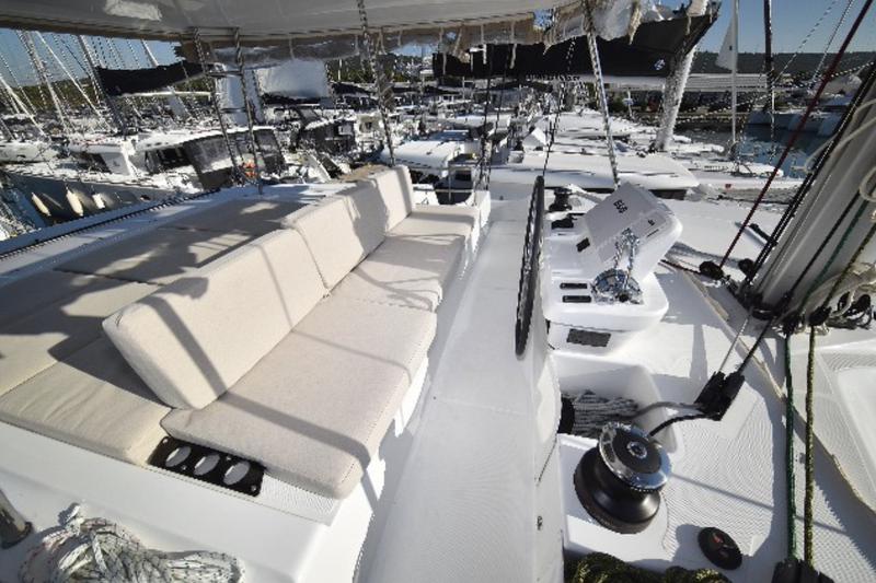 Book yachts online - catamaran - Lagoon 50 - LUX - rent